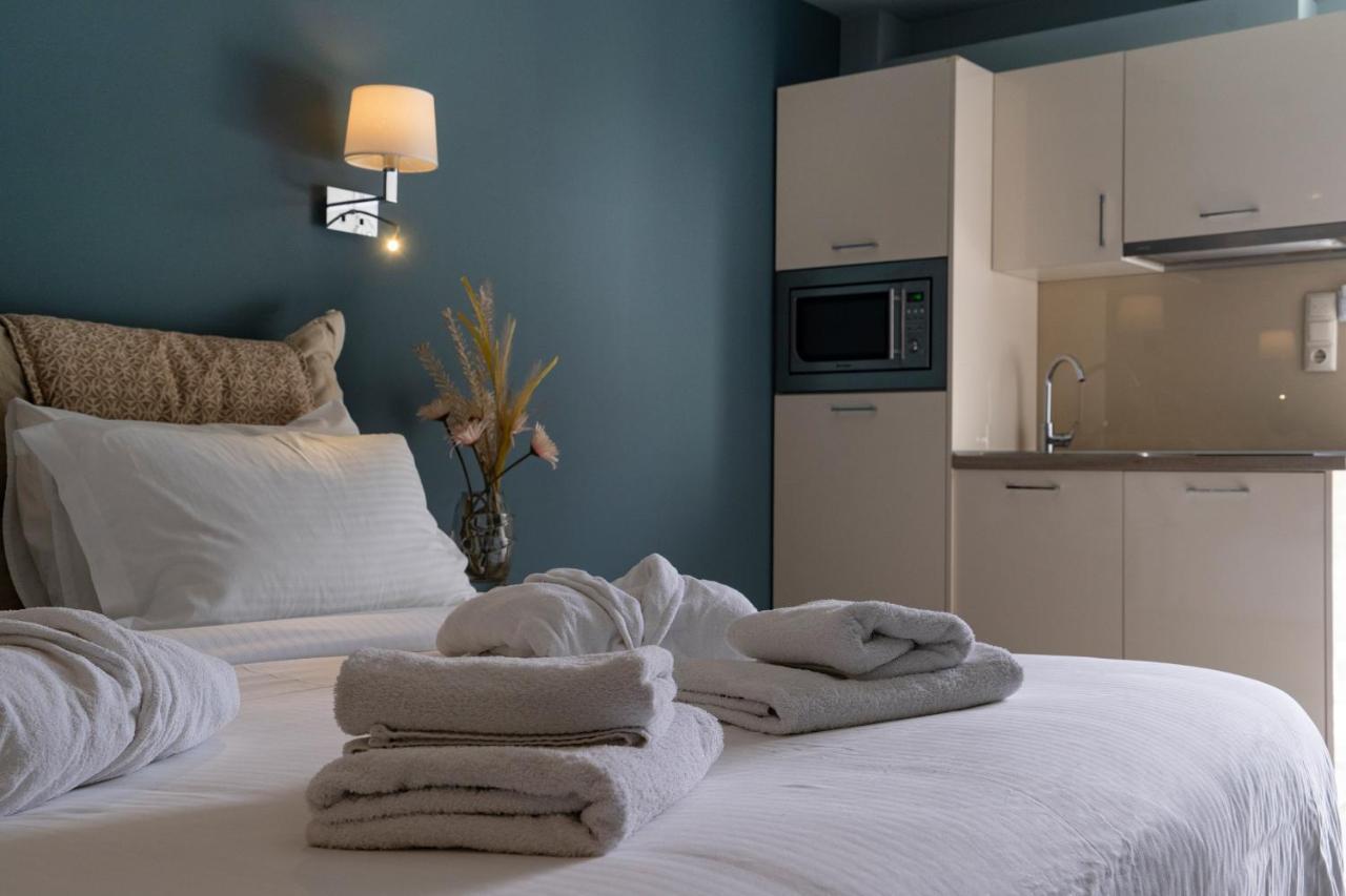 Edem Luxury Apartments Nea Peramos  Exterior photo